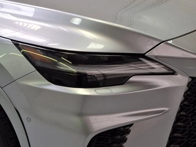 2024 Lexus RX 5th Gen - Image 9 of 20