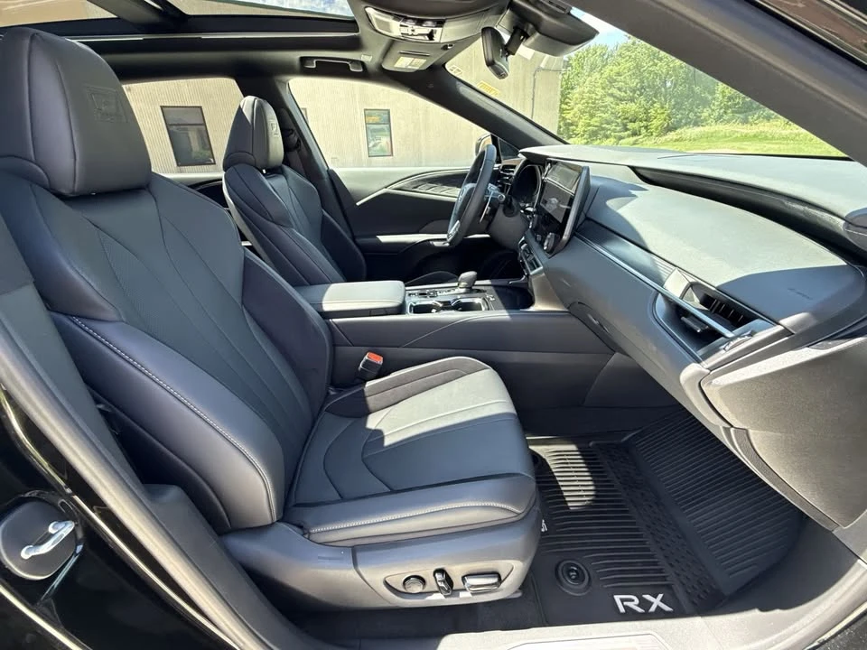 2024 Lexus RX 5th Gen - Image 12 of 20