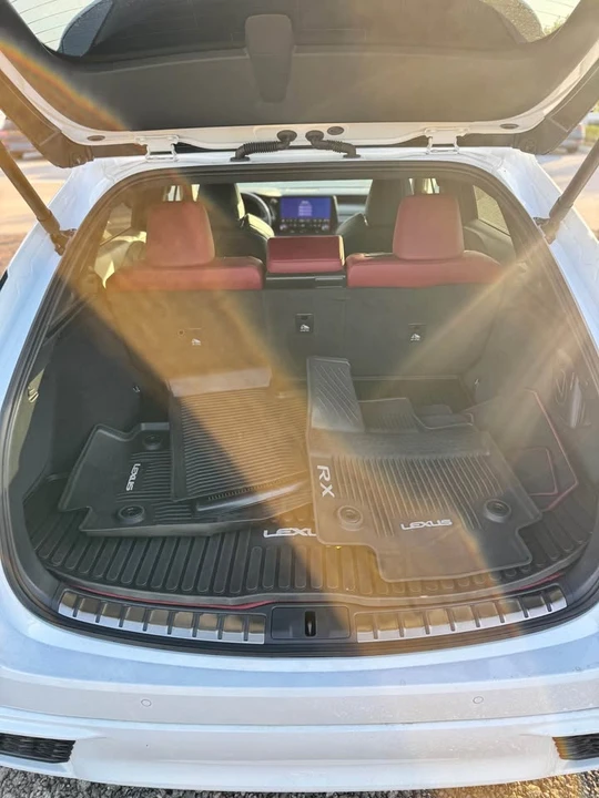 2024 Lexus RX 5th Gen - Image 11 of 17