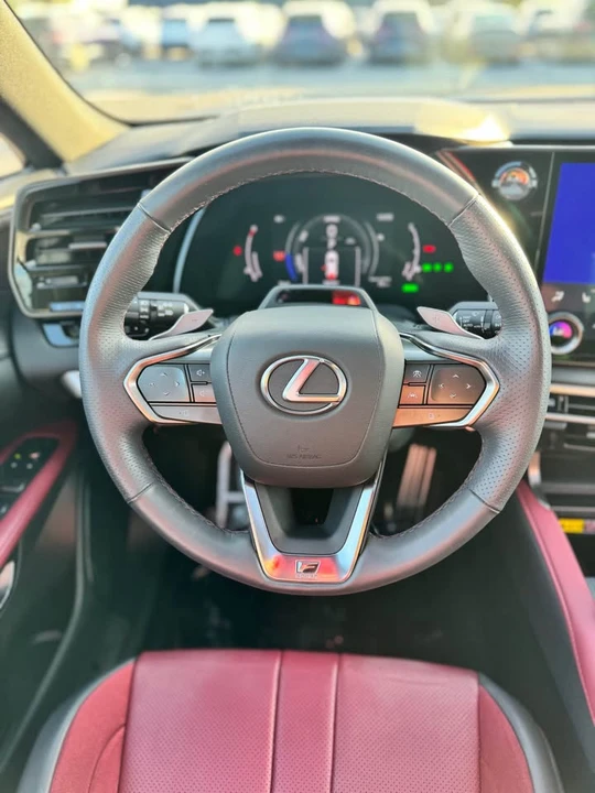 2024 Lexus RX 5th Gen - Image 4 of 17