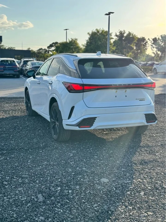 2024 Lexus RX 5th Gen - Image 8 of 17