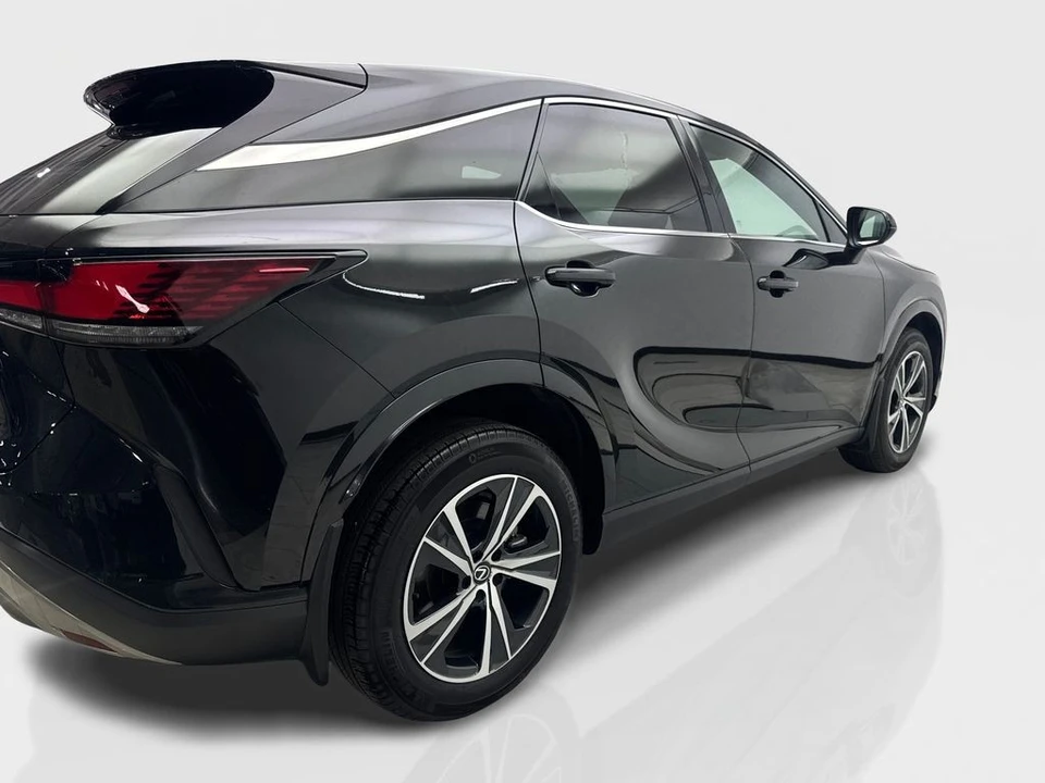 2024 Lexus RX 5th Gen - Image 13 of 21