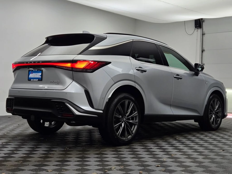 2024 Lexus RX 5th Gen - Image 11 of 12