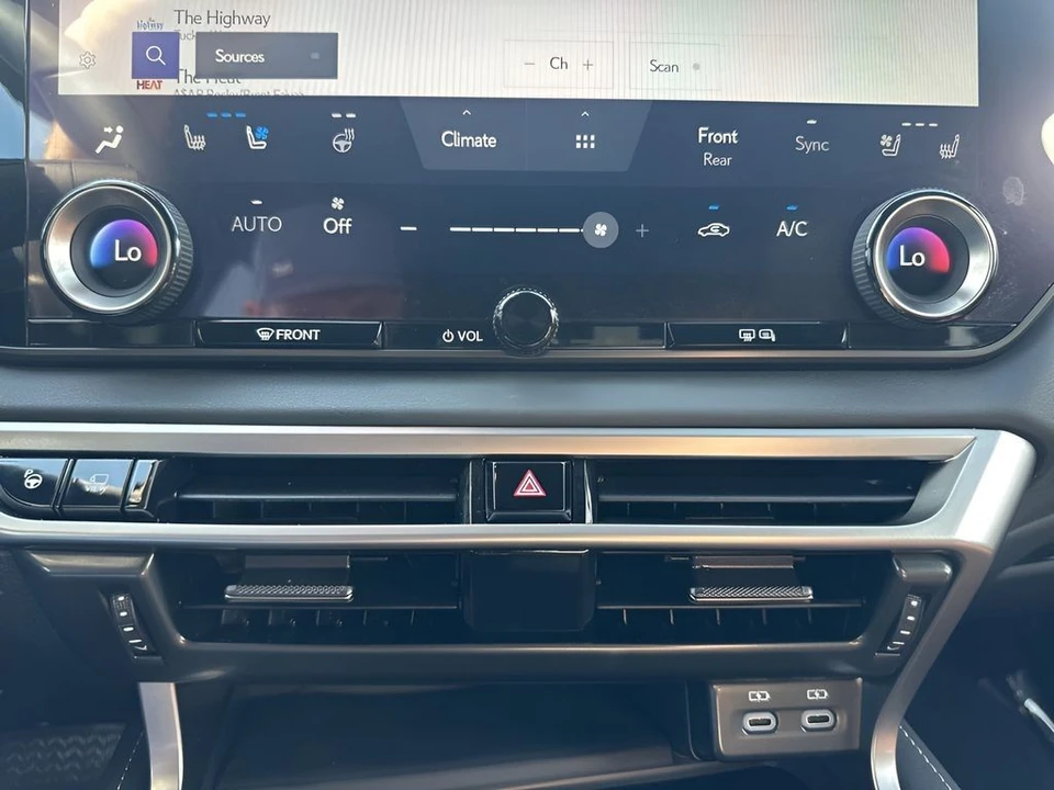 2024 Lexus RX 5th Gen - Image 20 of 21