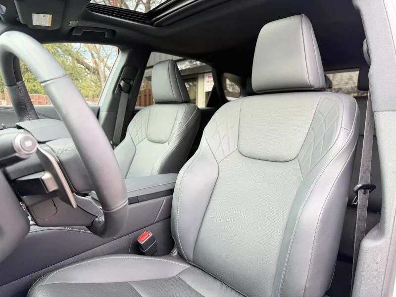 2024 Lexus RX 5th Gen - Image 10 of 12