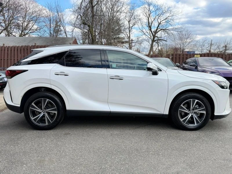2024 Lexus RX 5th Gen - Image 4 of 12