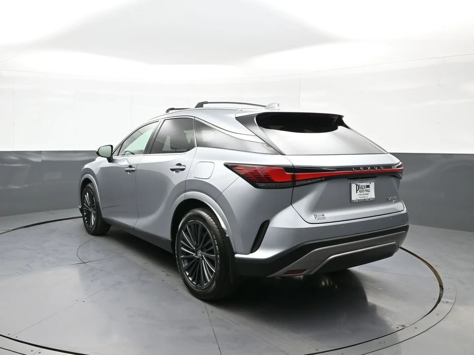 2024 Lexus RX 5th Gen - Image 8 of 12