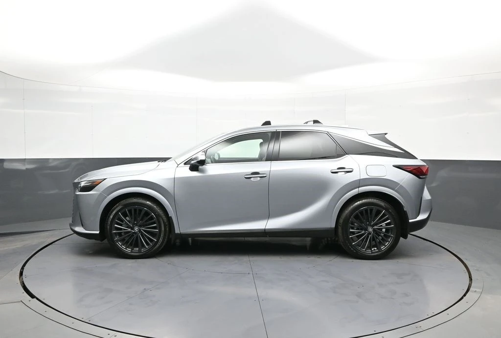 2024 Lexus RX 5th Gen - Image 9 of 12