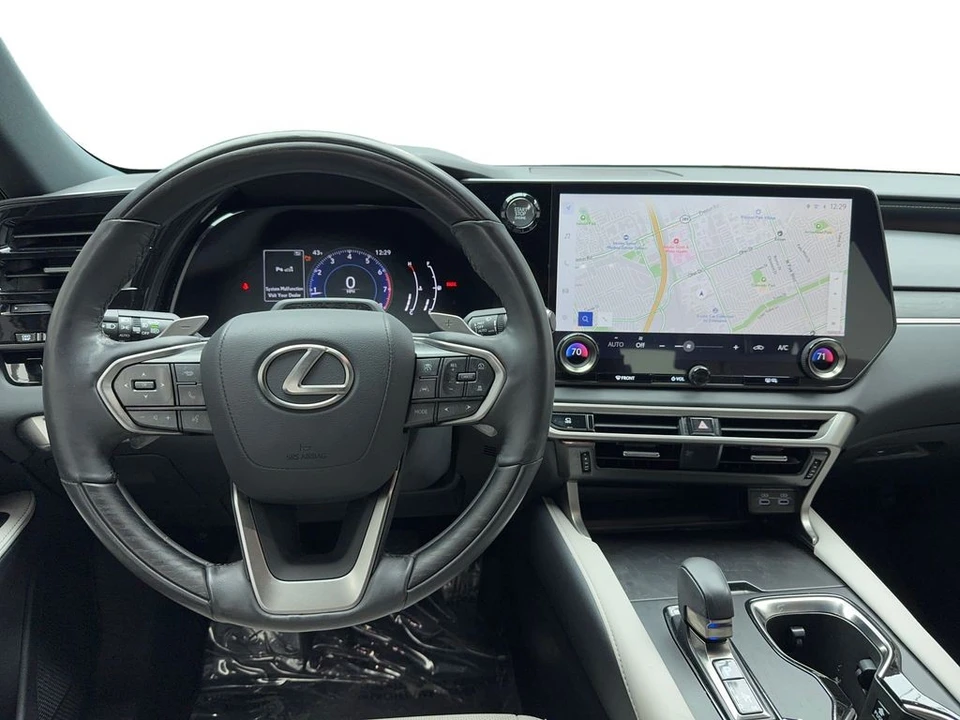 2024 Lexus RX 5th Gen - Image 18 of 21