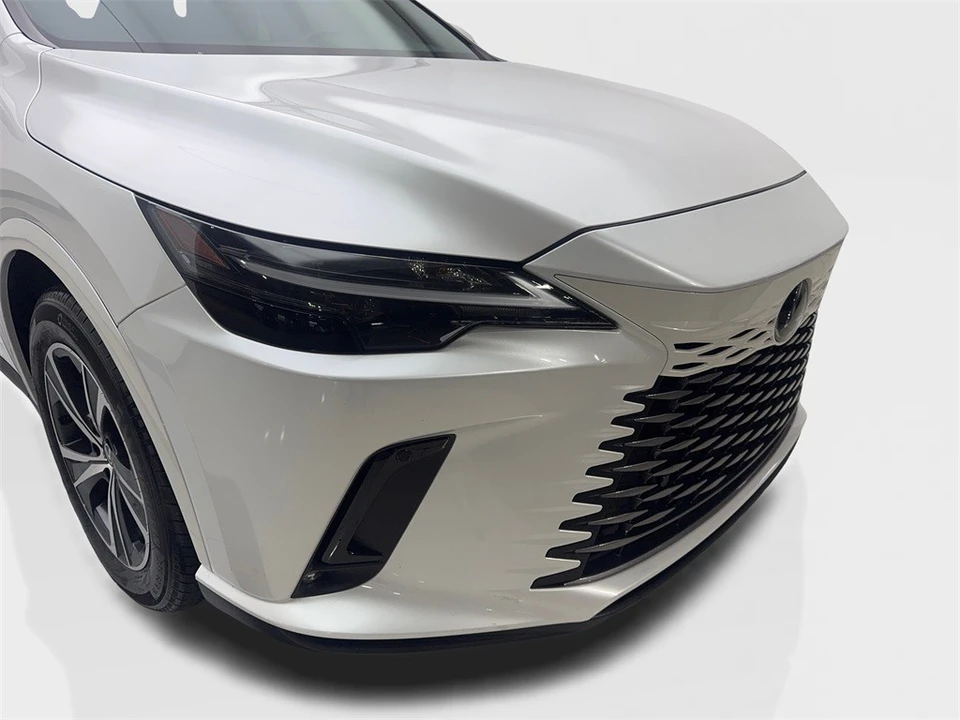 2024 Lexus RX 5th Gen - Image 17 of 21