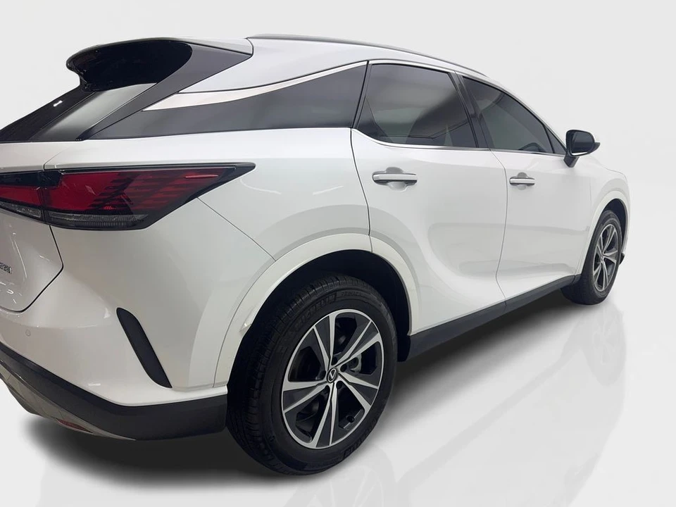 2024 Lexus RX 5th Gen - Image 13 of 21