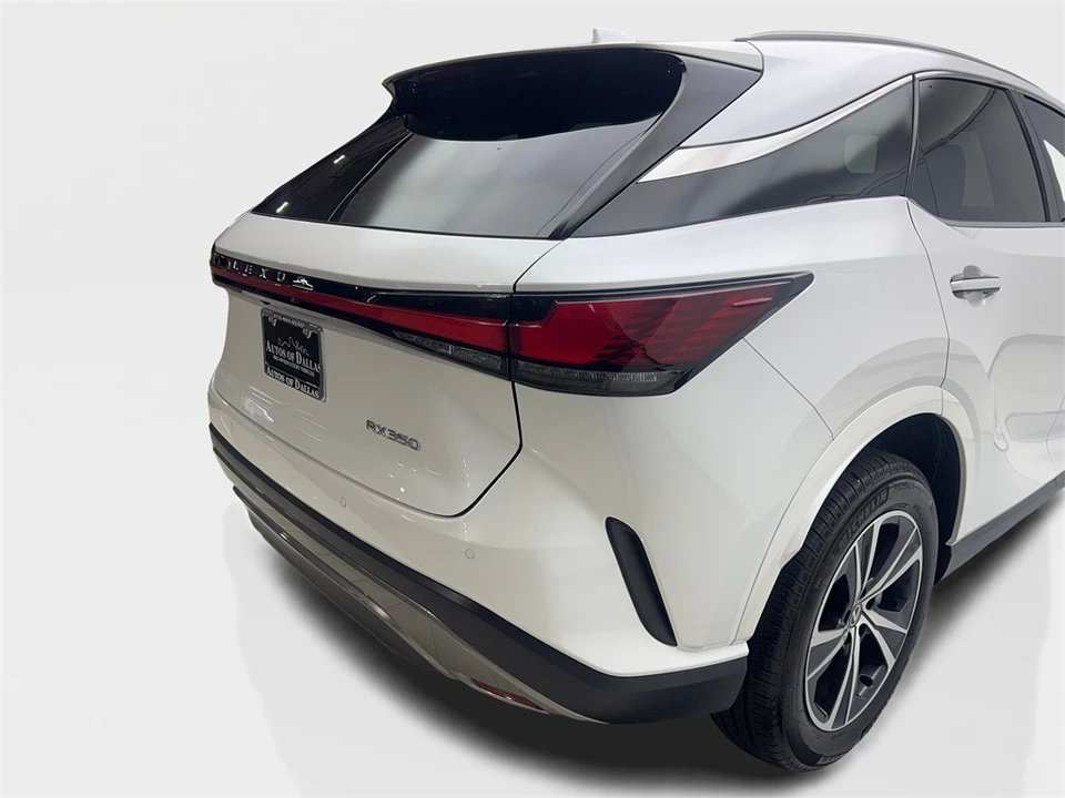 2024 Lexus RX 5th Gen - Image 18 of 21