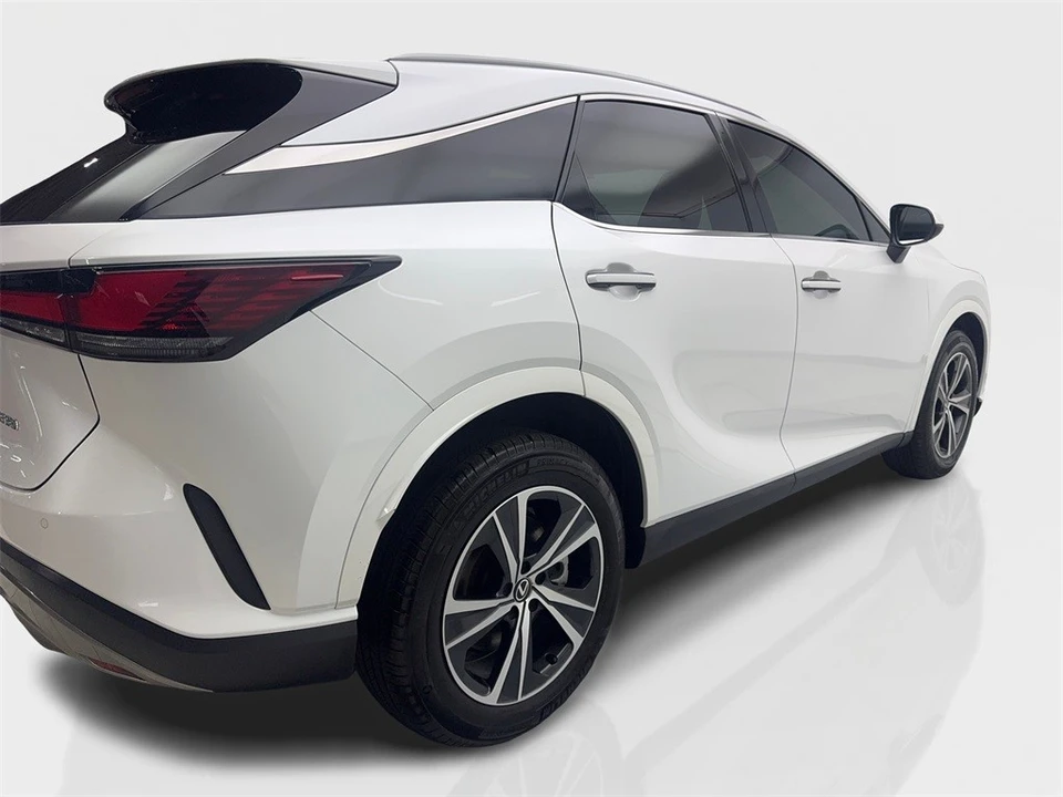 2024 Lexus RX 5th Gen - Image 13 of 21