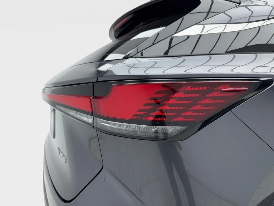 2024 Lexus RX 5th Gen - Image 7 of 21