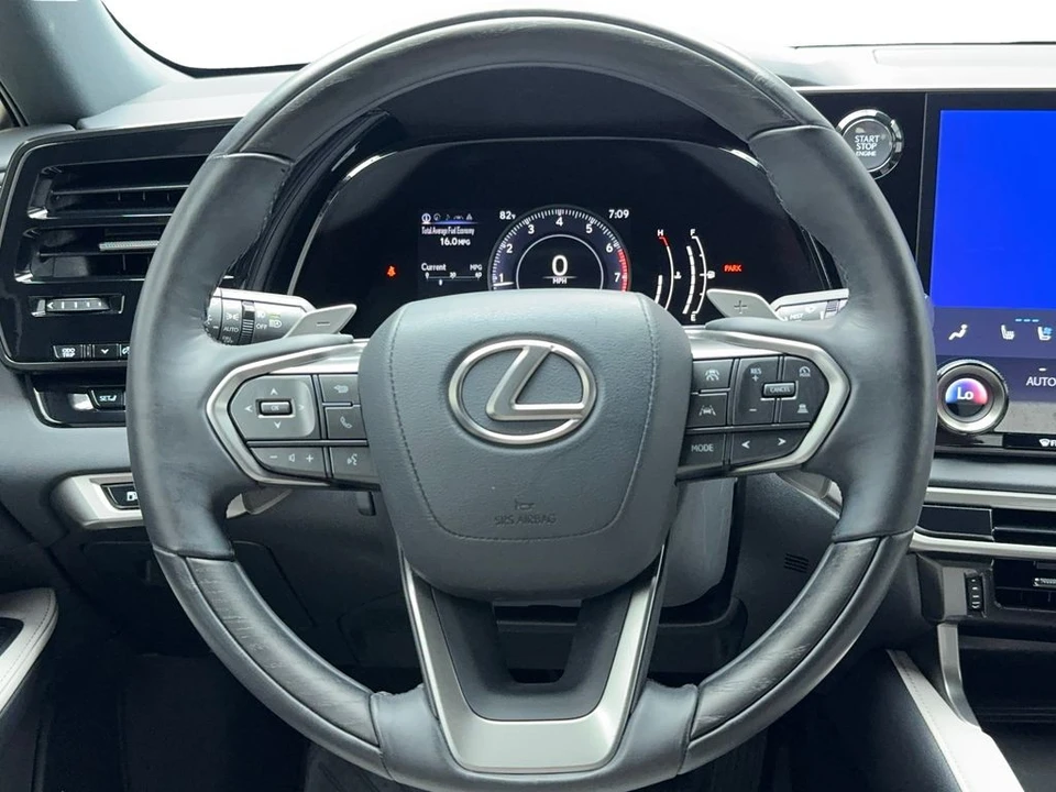 2024 Lexus RX 5th Gen - Image 18 of 21