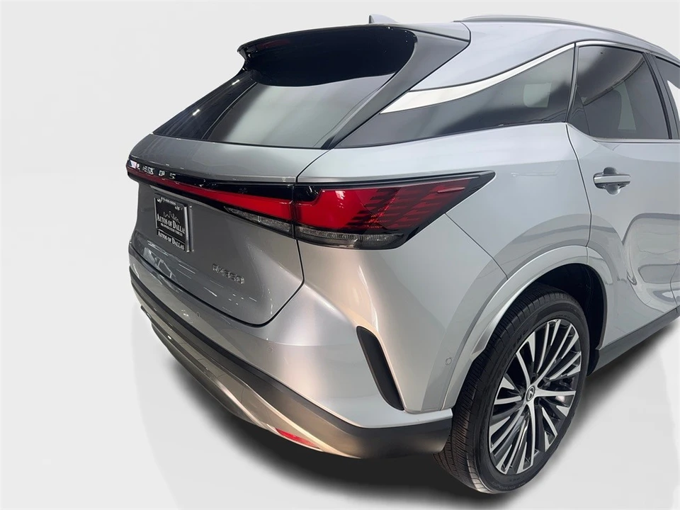 2024 Lexus RX 5th Gen - Image 18 of 21