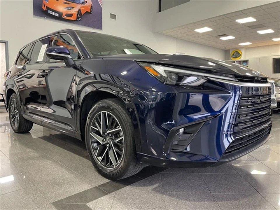 2024 Lexus RX 5th Gen - Image 7 of 31