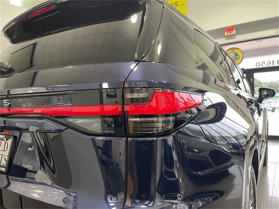 2024 Lexus RX 5th Gen - Image 17 of 31