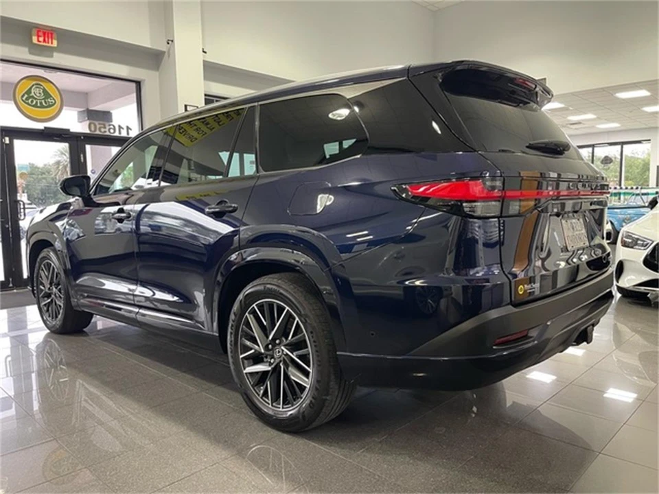 2024 Lexus RX 5th Gen - Image 3 of 31