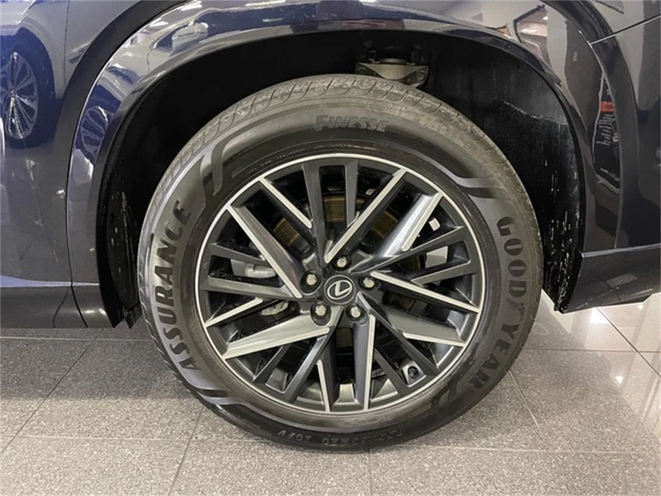 2024 Lexus RX 5th Gen - Image 21 of 31