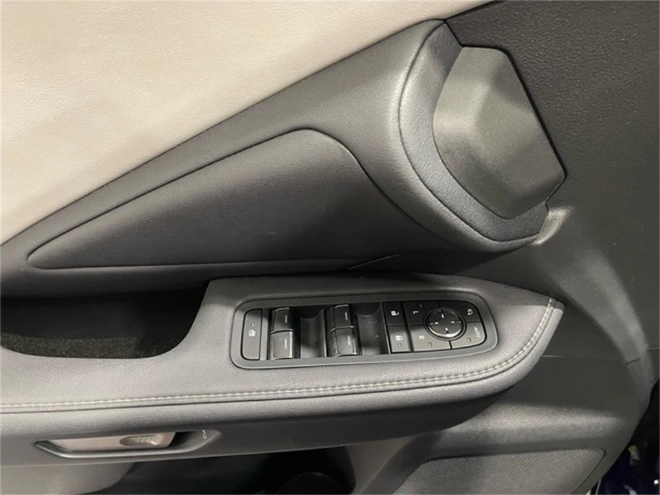 2024 Lexus RX 5th Gen - Image 23 of 31