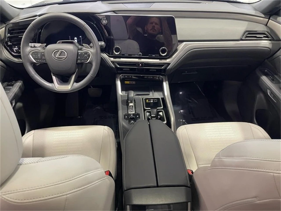 2024 Lexus RX 5th Gen - Image 29 of 31