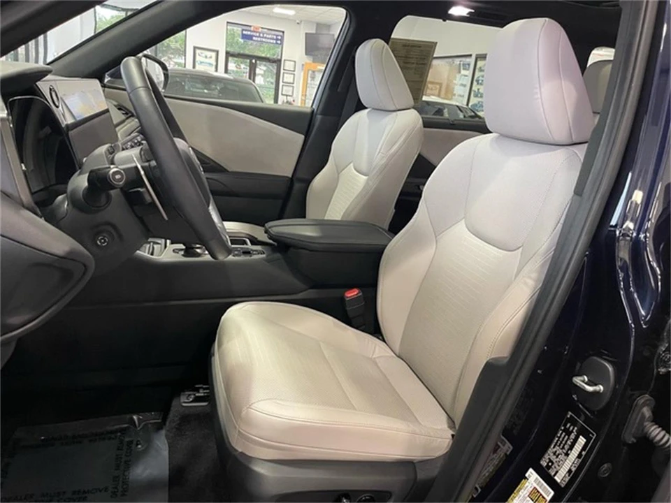 2024 Lexus RX 5th Gen - Image 25 of 31
