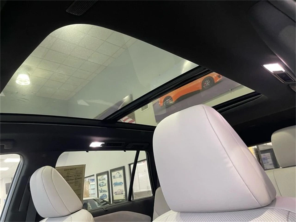 2024 Lexus RX 5th Gen - Image 26 of 31