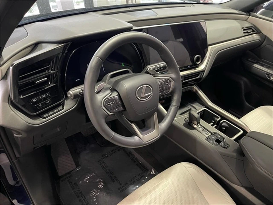 2024 Lexus RX 5th Gen - Image 24 of 31