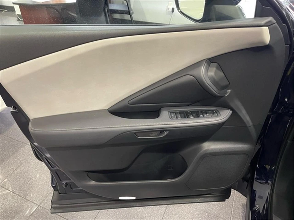 2024 Lexus RX 5th Gen - Image 22 of 31