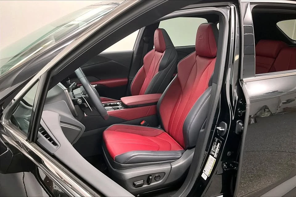 2024 Lexus RX 5th Gen - Image 7 of 16