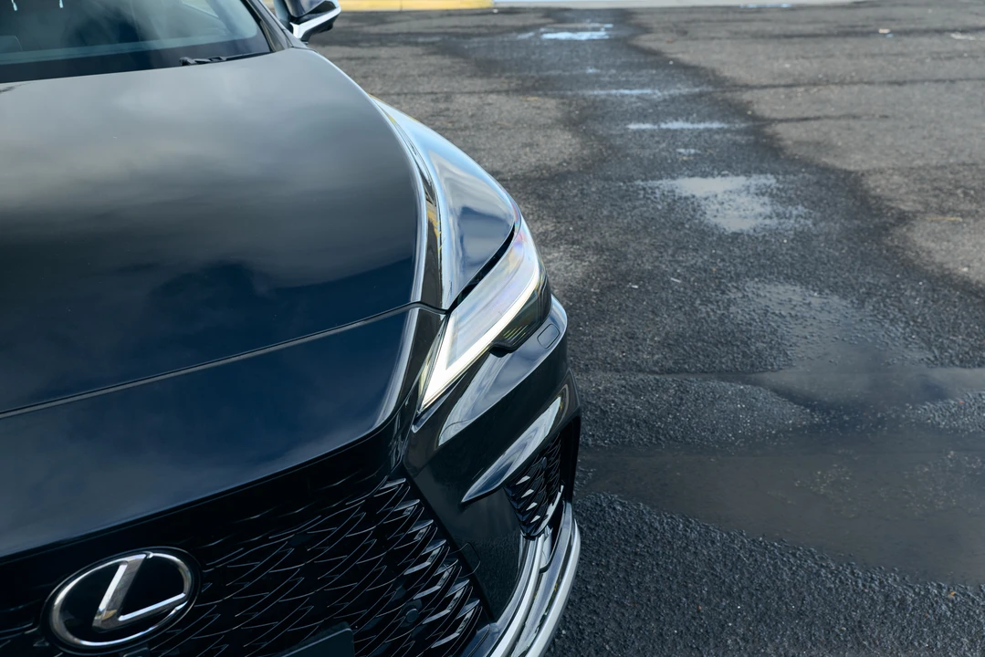 2024 Lexus RX 5th Gen - Image 23 of 31