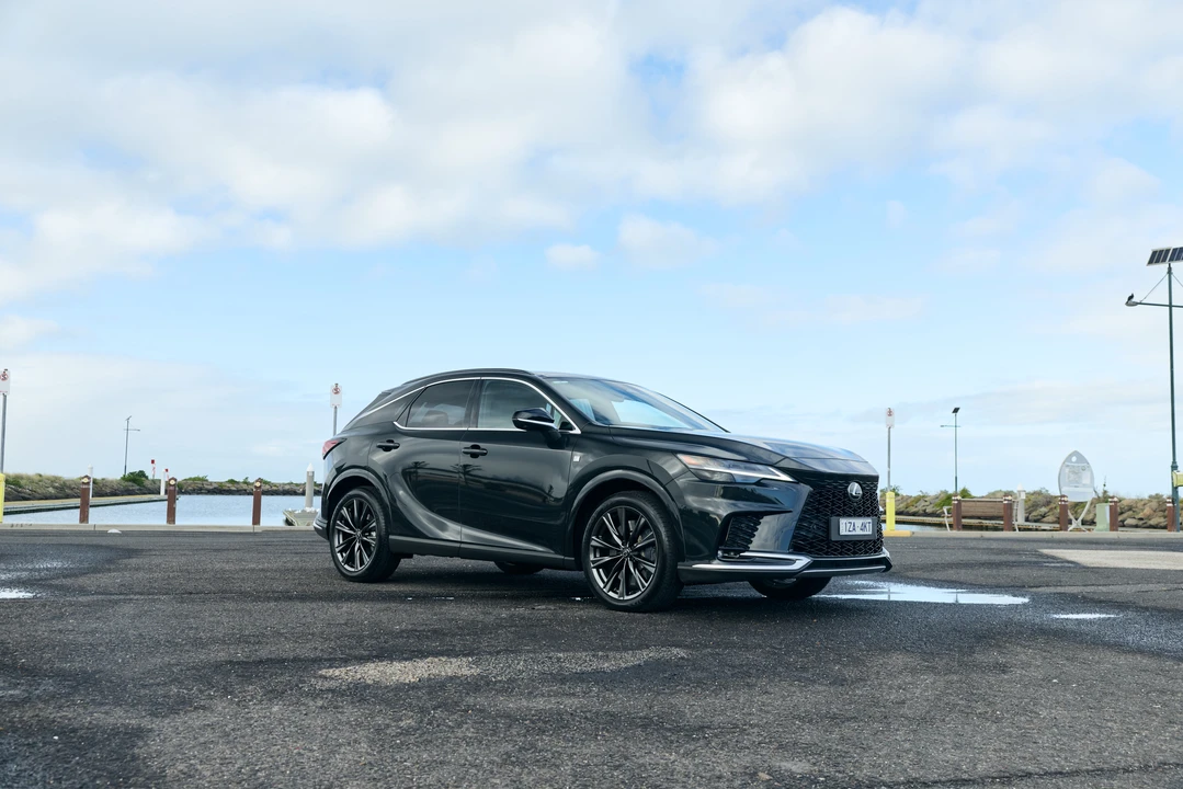 2024 Lexus RX 5th Gen - Image 3 of 31