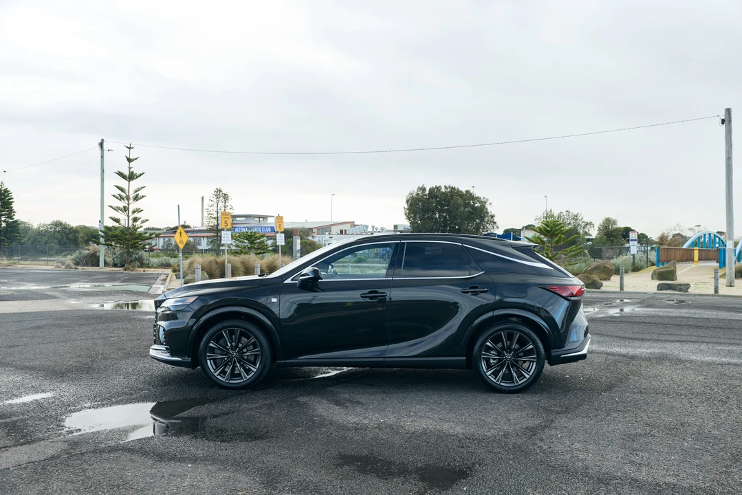 2024 Lexus RX 5th Gen - Image 14 of 31