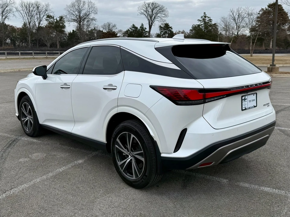 2024 Lexus RX 5th Gen - Image 4 of 21