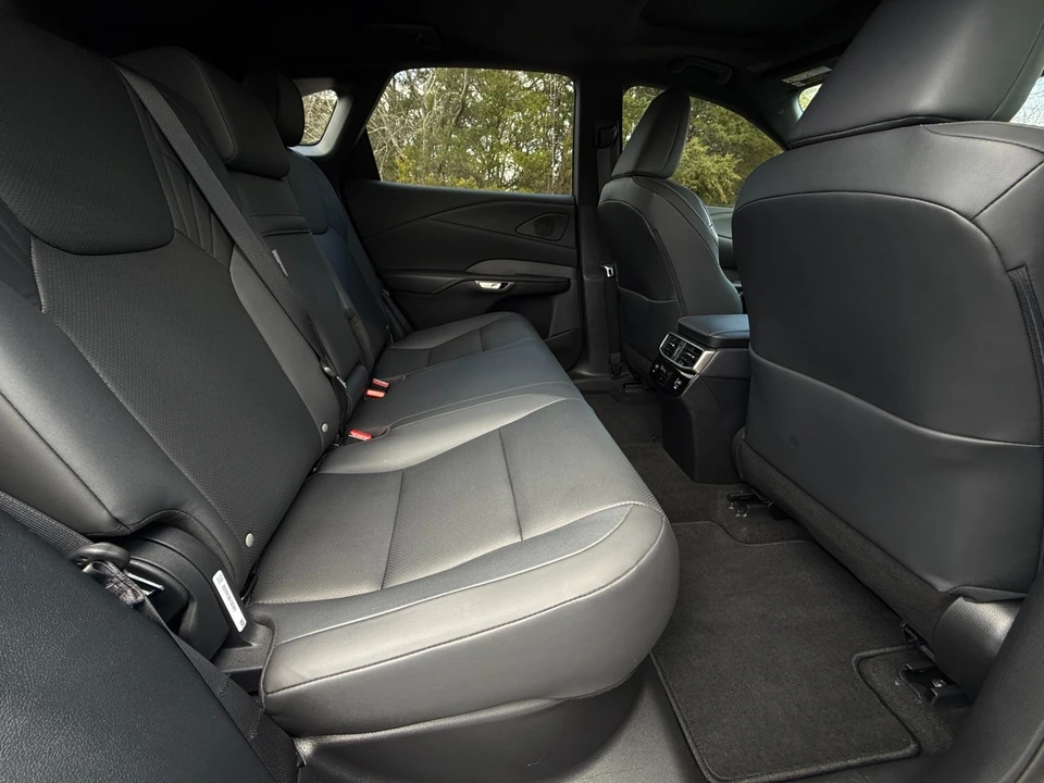 2024 Lexus RX 5th Gen - Image 19 of 21