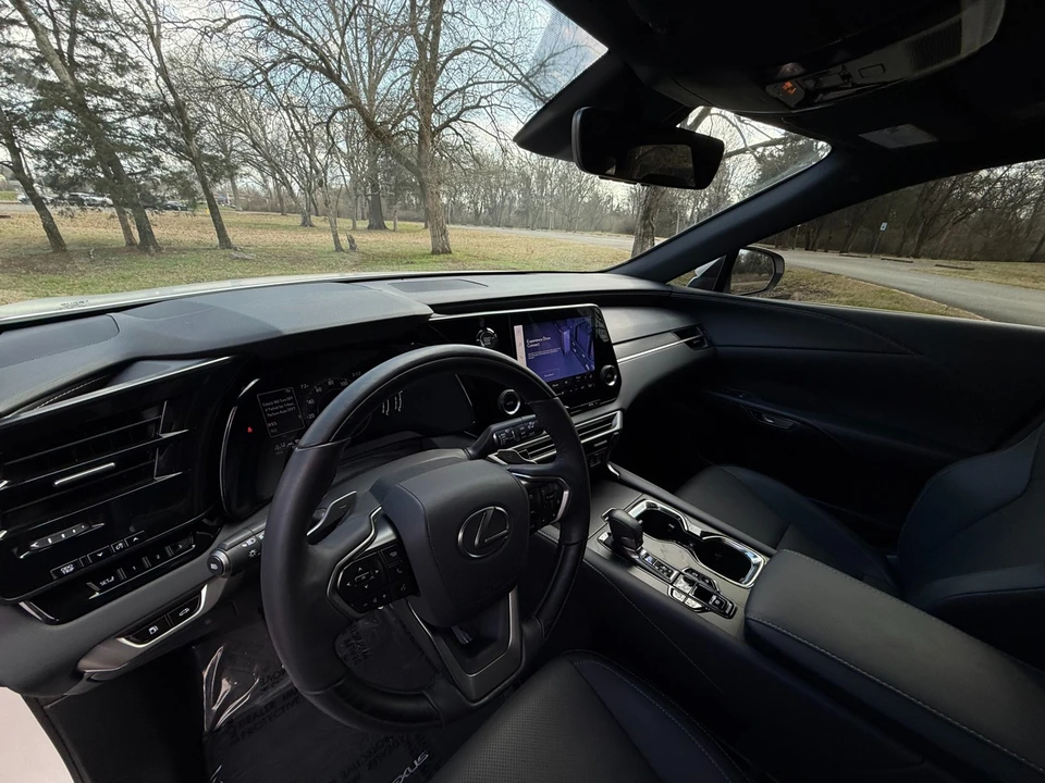 2024 Lexus RX 5th Gen - Image 8 of 21