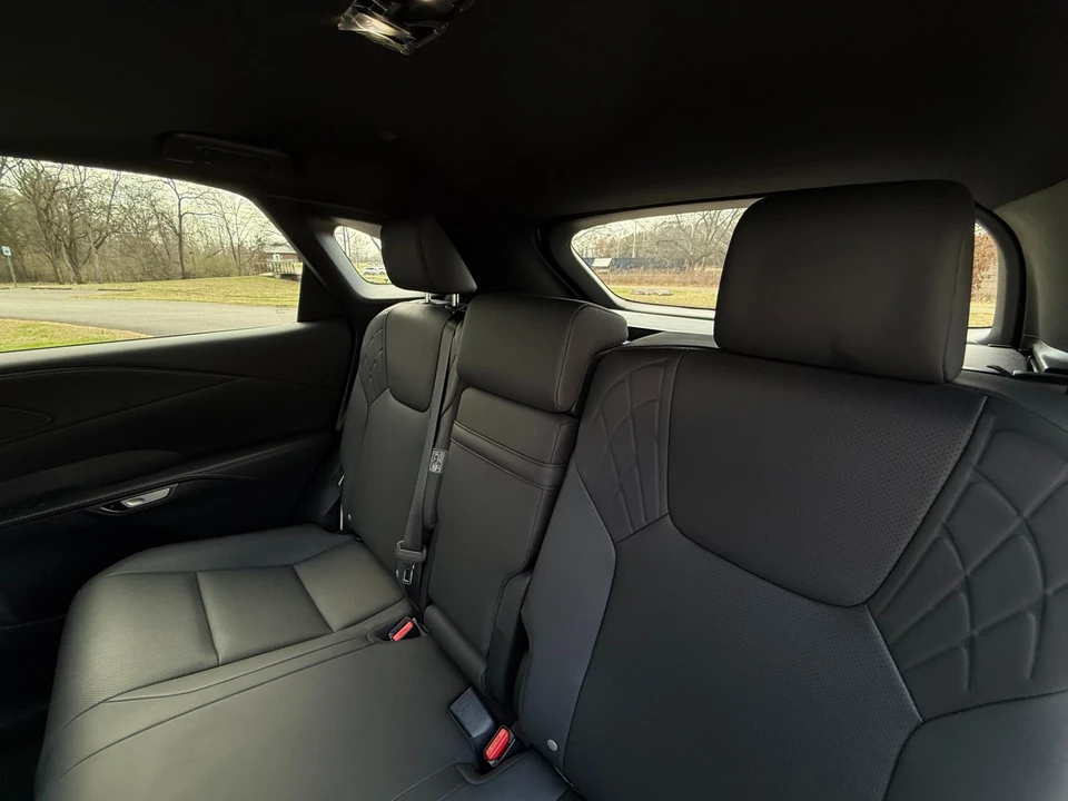 2024 Lexus RX 5th Gen - Image 13 of 21