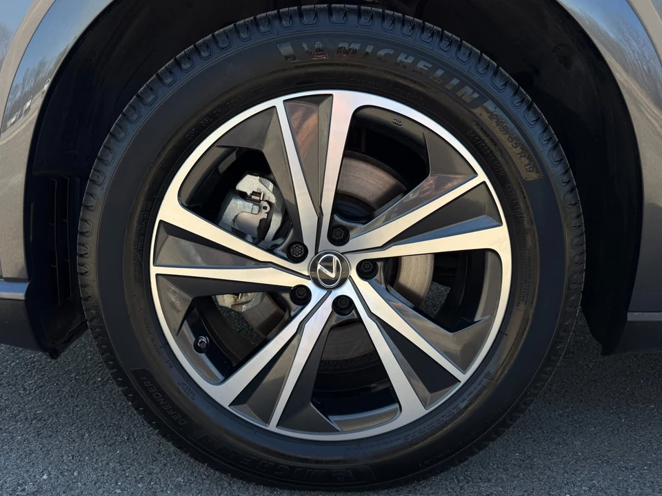 2024 Lexus RX 5th Gen - Image 16 of 21