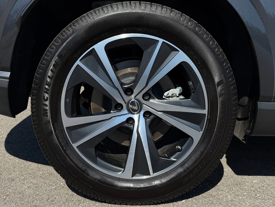 2024 Lexus RX 5th Gen - Image 14 of 21