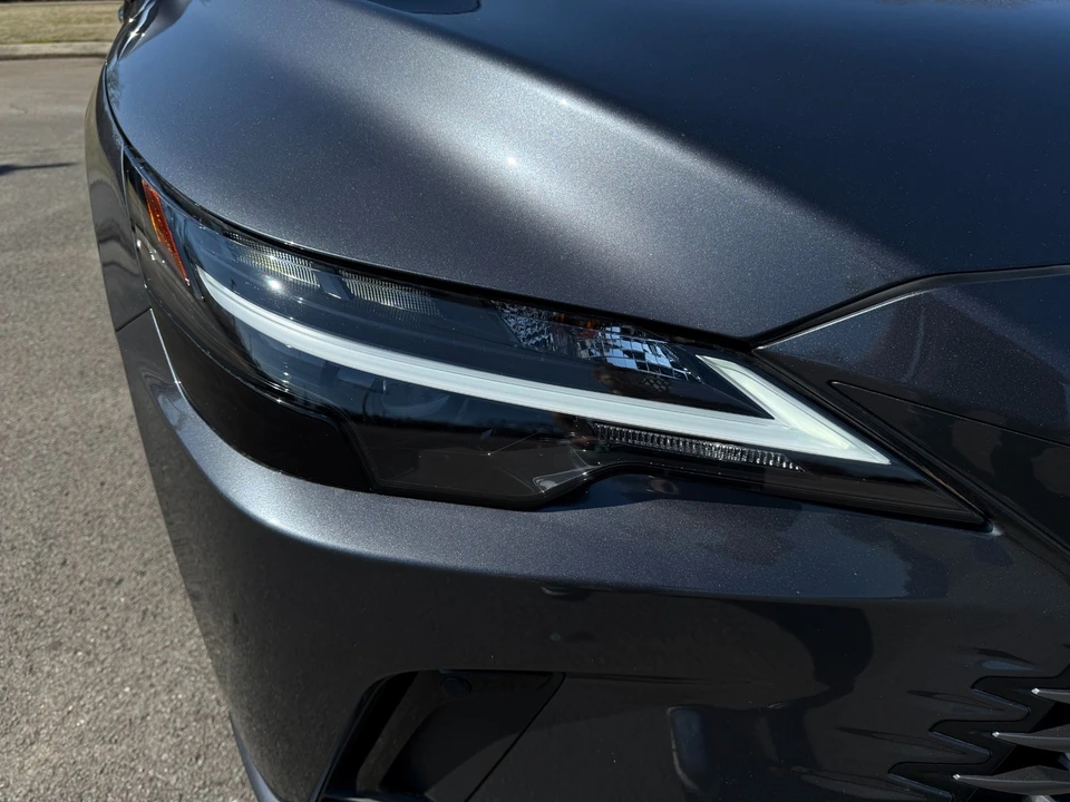 2024 Lexus RX 5th Gen - Image 11 of 21