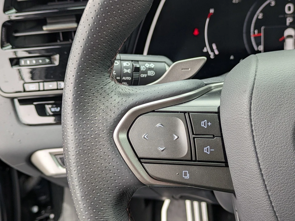2024 Lexus RX 5th Gen - Image 18 of 21