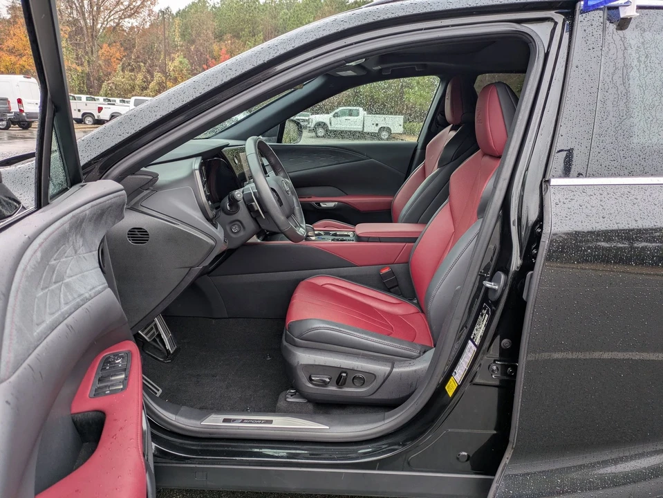 2024 Lexus RX 5th Gen - Image 12 of 21