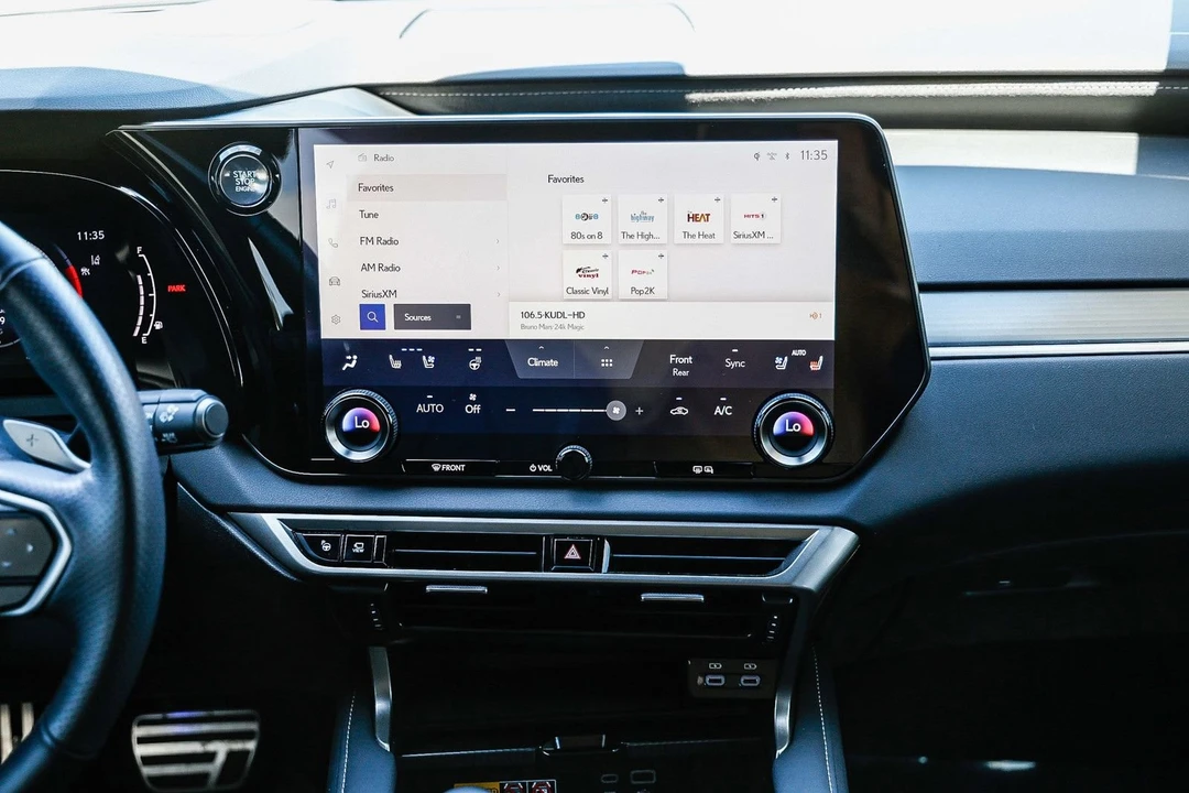 2024 Lexus RX 5th Gen - Image 11 of 21