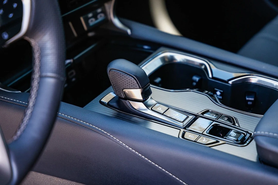 2024 Lexus RX 5th Gen - Image 20 of 21