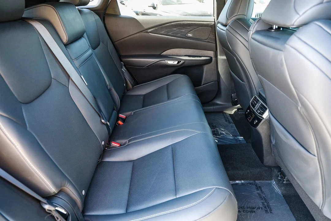 2024 Lexus RX 5th Gen - Image 18 of 21
