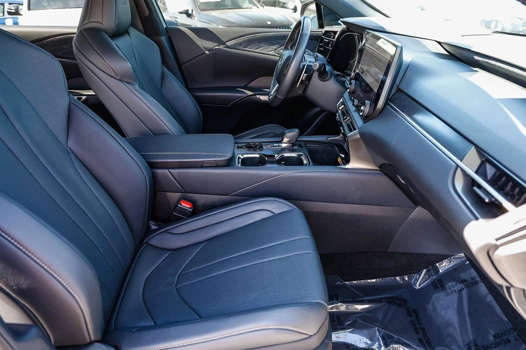 2024 Lexus RX 5th Gen - Image 17 of 21