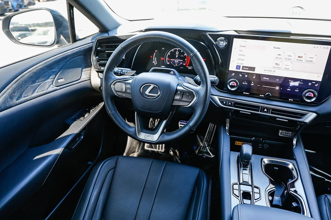 2024 Lexus RX 5th Gen - Image 14 of 21