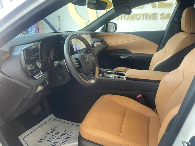 2024 Lexus RX 5th Gen - Image 8 of 21