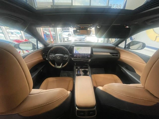 2024 Lexus RX 5th Gen - Image 19 of 21